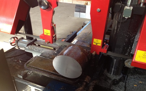 秀峰卧式带锯床加工时出现明显振荡如何排查？